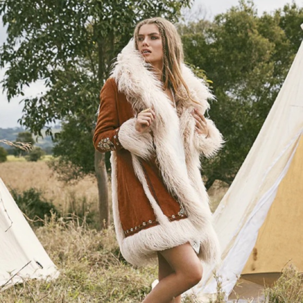 ✨ SPELL The Joplin Faux Fur Jacket M/L ✨ NWT